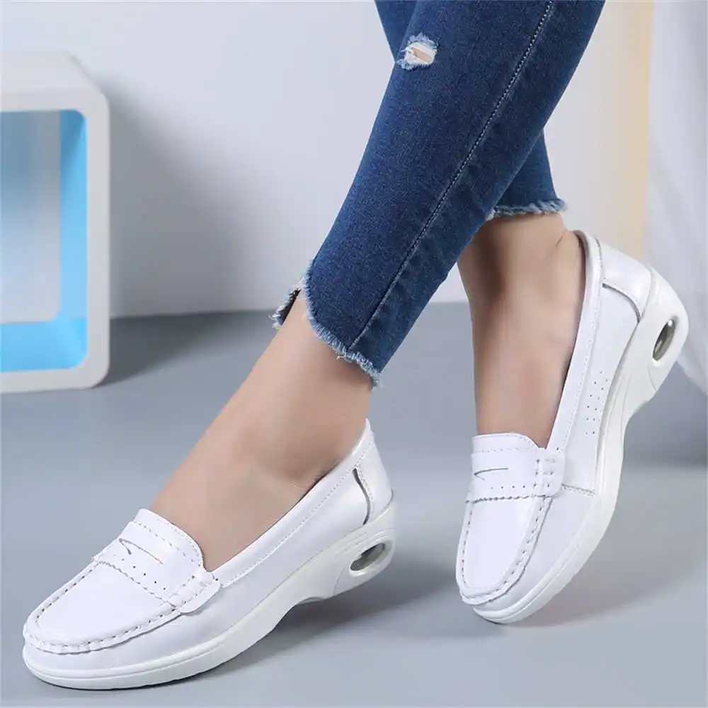 Thick Sole Slipon White Traine - Quality Men'S Grooming Kit ulasan dan harga